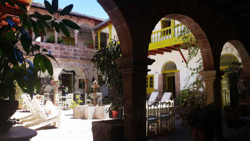 Niños Hotel & Restaurant